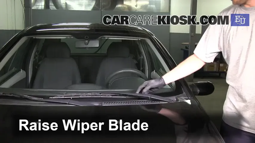 2003 Fiat Punto EX 1.3L 4 Cyl. Turbo Diesel Windshield Wiper Blade (Front) Replace Wiper Blades